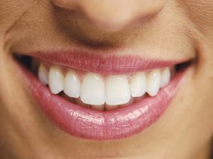 Can Chewing Gum Actually Change Your Jawline? What Dentists Want You to Know
